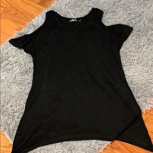 Cut out shoulders shirt